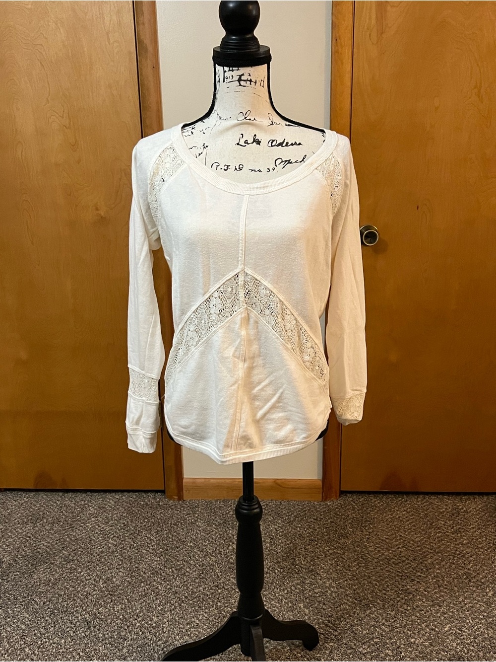 UNIONBAY Cream Lace Inset Long Sleeve Top
